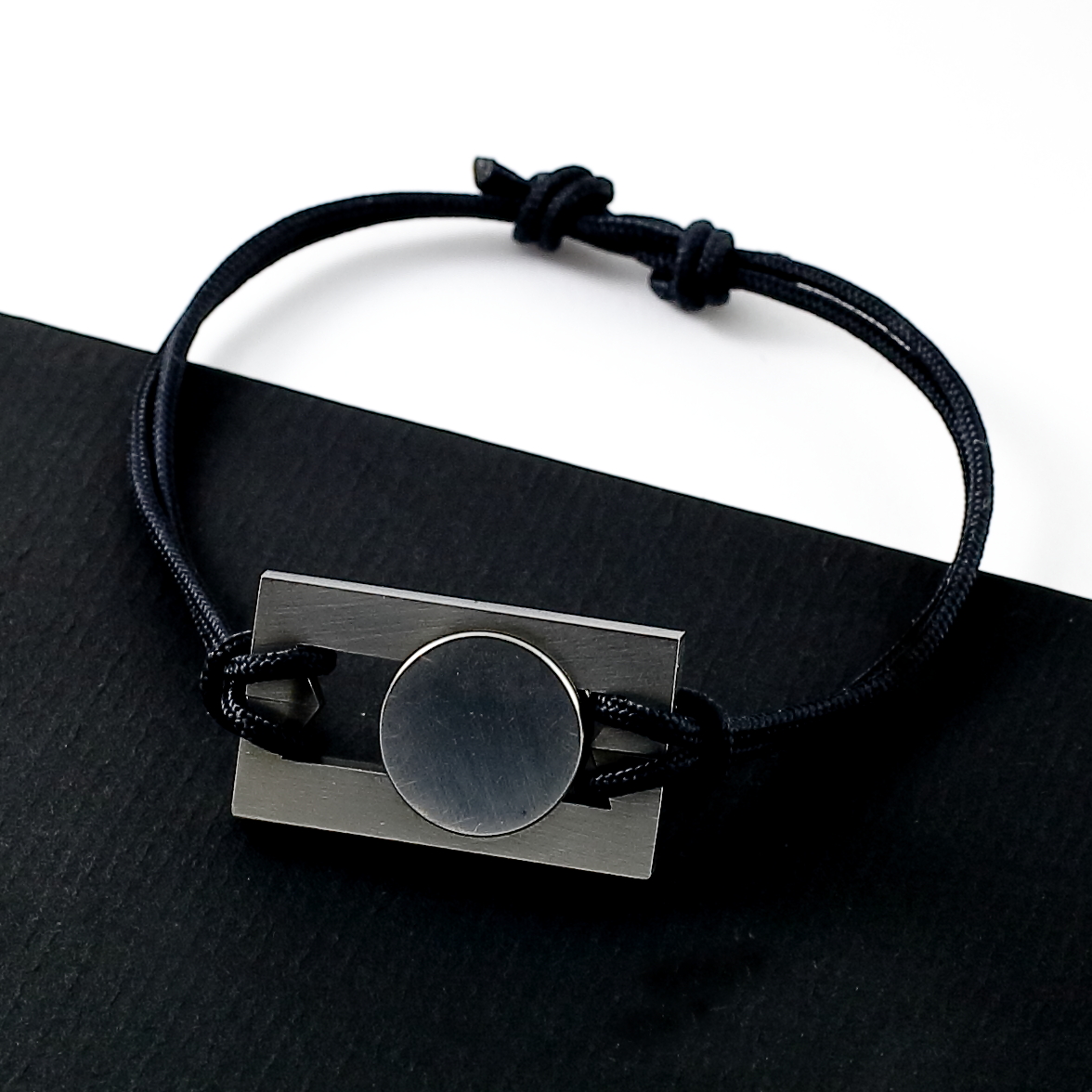 Bracelet Switch